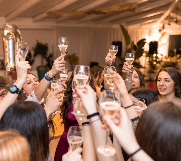 Spring Wine & Seltzer Party 2023